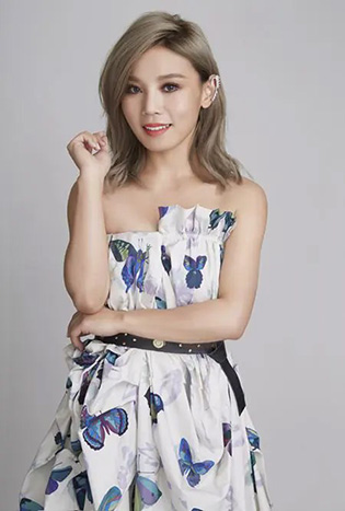 李佳薇