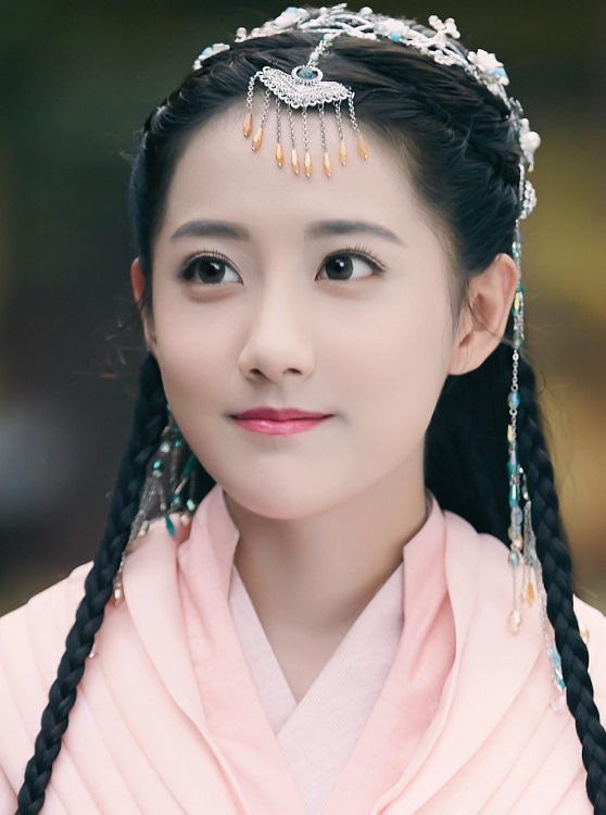 李艺彤